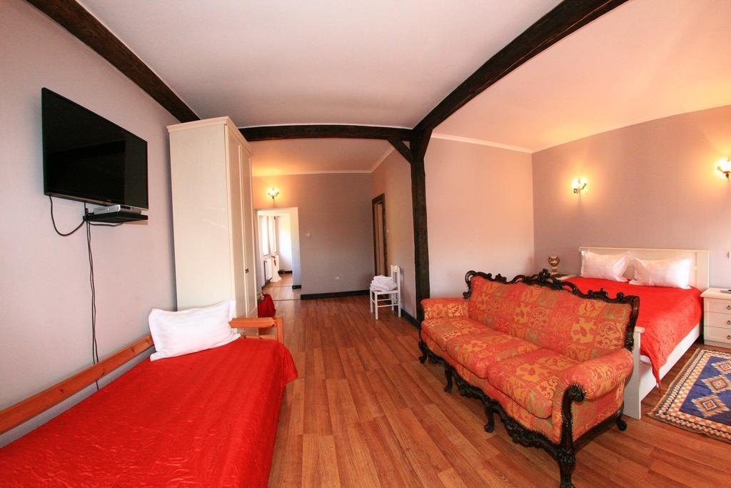 Castelul Lupilor Hotel Chimindia Bilik gambar