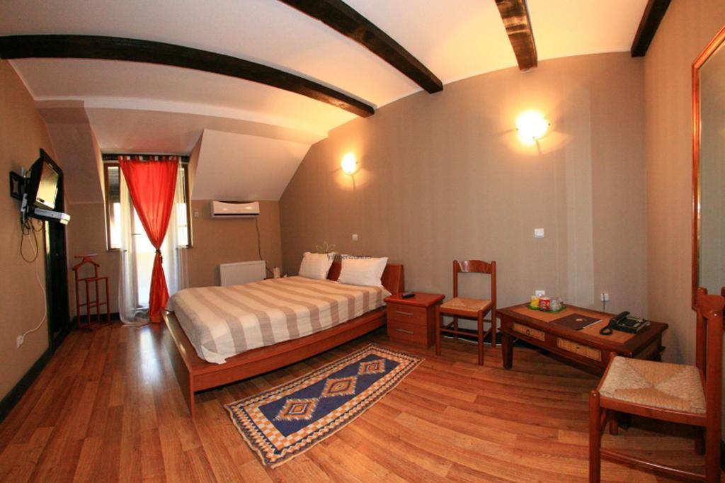 Castelul Lupilor Hotel Chimindia Bilik gambar